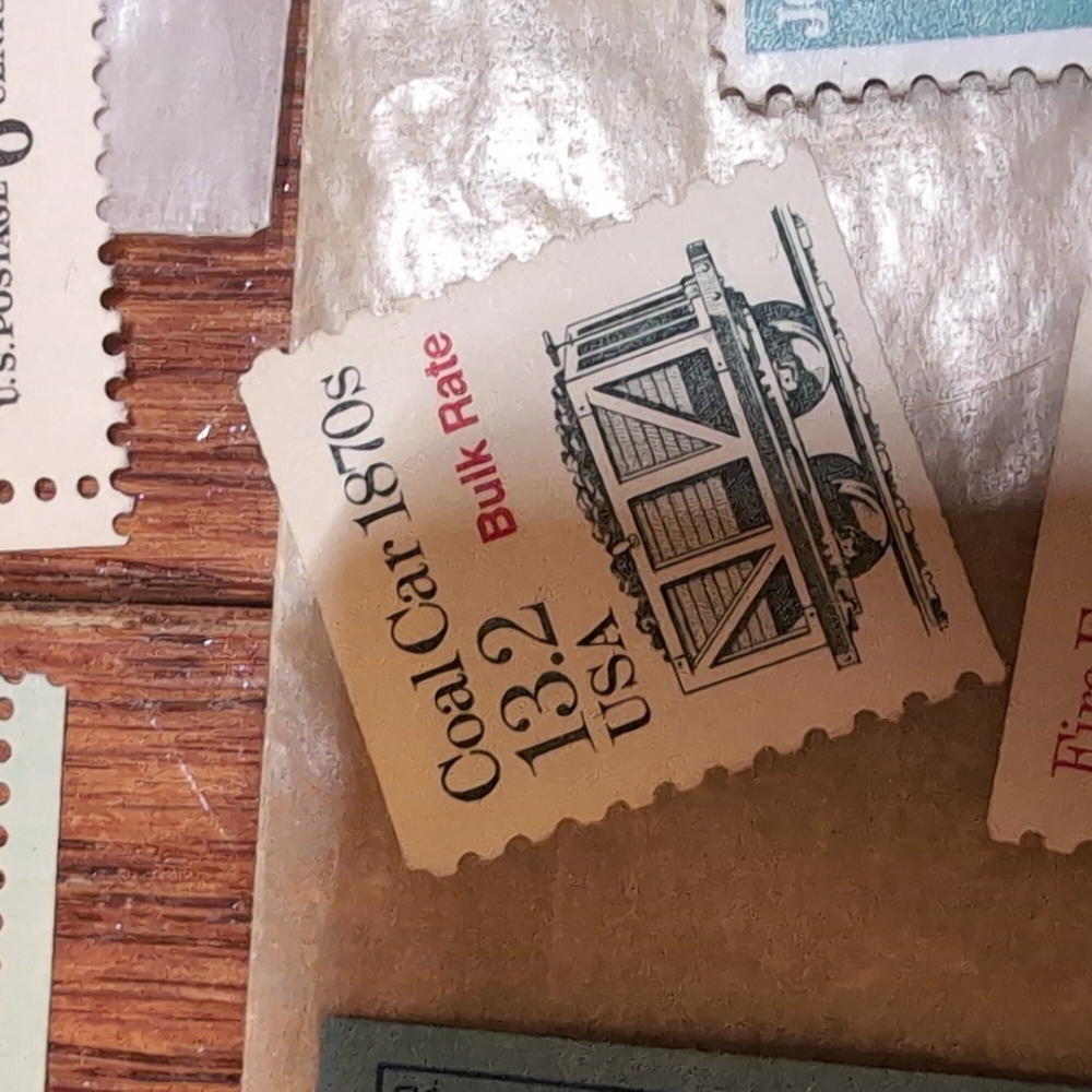 USPS Vintage Stamp Bundle 38 Stamps New - Picture 13 of 15